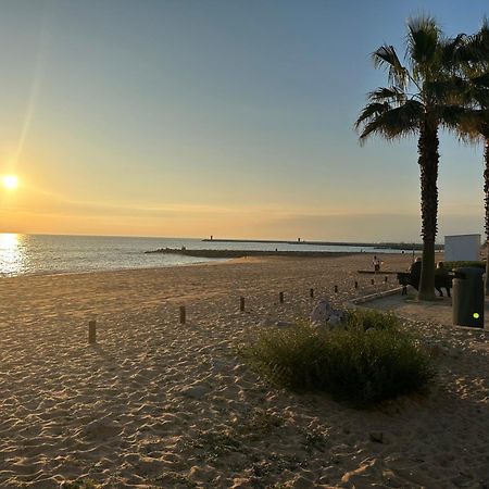 Quarteira Home Beach Ferias Tranquilas A 1Km Da Praia Totalmente Renovado Luaran gambar