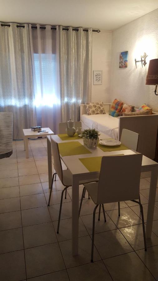 Quarteira Home Beach Ferias Tranquilas A 1Km Da Praia Totalmente Renovado Luaran gambar