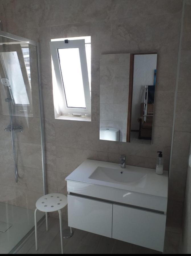 Quarteira Home Beach Ferias Tranquilas A 1Km Da Praia Totalmente Renovado Luaran gambar