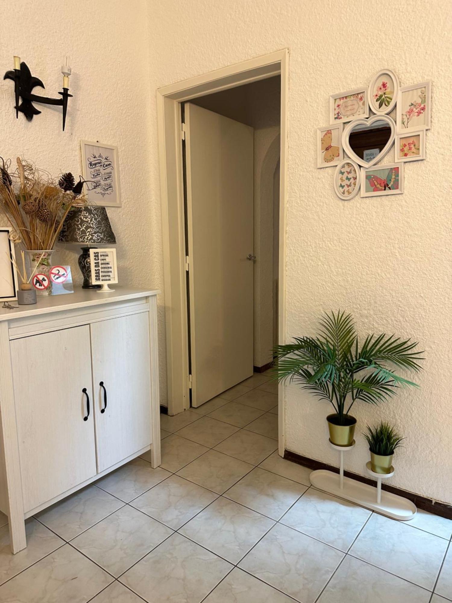 Quarteira Home Beach Ferias Tranquilas A 1Km Da Praia Totalmente Renovado Luaran gambar